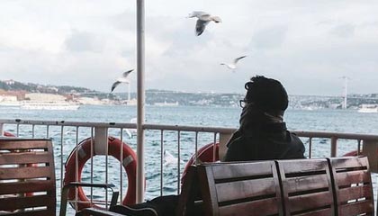 亚博中国官网-澳门真人百家乐：夜幕中的赌城极致现场体验